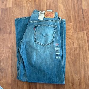 569 Loose Straight Levi’s Jean